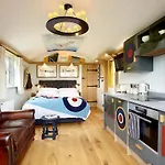 Hornington Manor Shepherds Huts Domek letniskowy