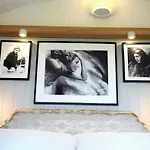 Hornington Manor Shepherds Huts Domek letniskowy