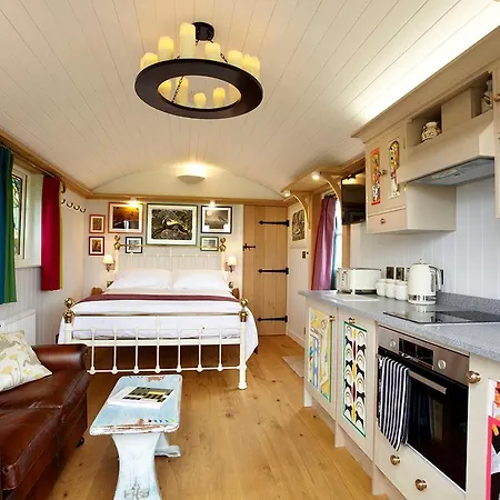 Hornington Manor Shepherds Huts *