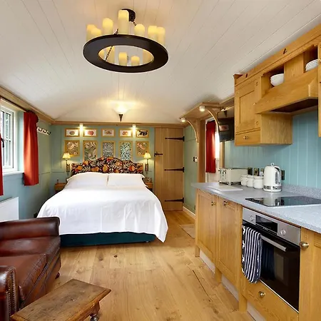 Hornington Manor Shepherds Huts *