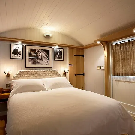 Lodge Hornington Manor Shepherds Huts York