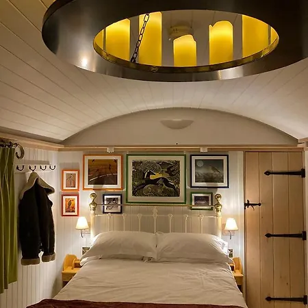 Hornington Manor Shepherds Huts * Йорк