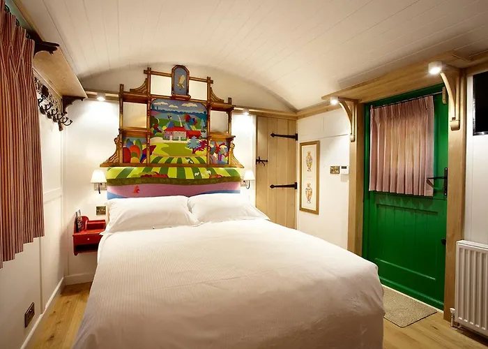 Hornington Manor Shepherds Huts ヨーク