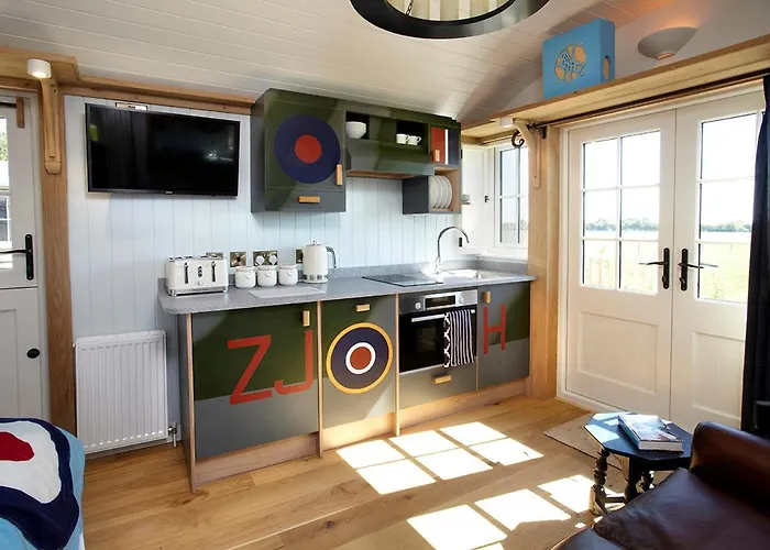 Hornington Manor Shepherds Huts ロッジ *