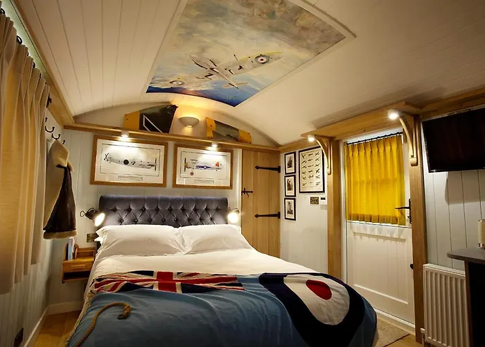 Hornington Manor Shepherds Huts