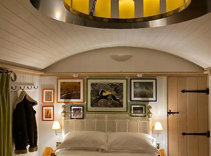 Hornington Manor Shepherds Huts * ヨーク