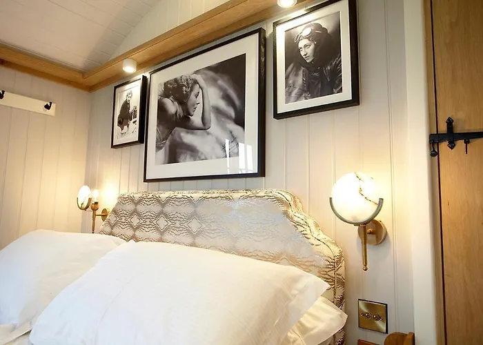 Hornington Manor Shepherds Huts ヨーク