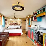 Hornington Manor Shepherds Huts Йорк