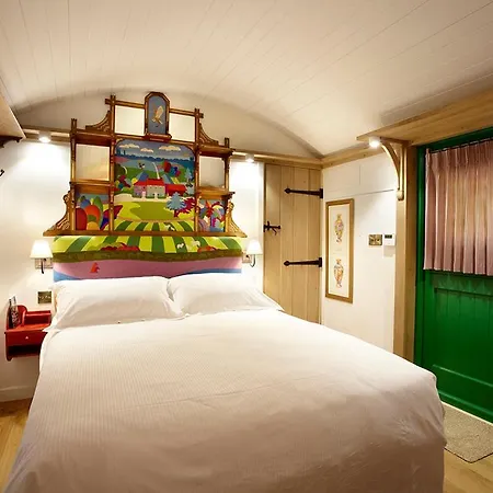 Hornington Manor Shepherds Huts York