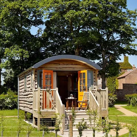 Hornington Manor Shepherds Huts *